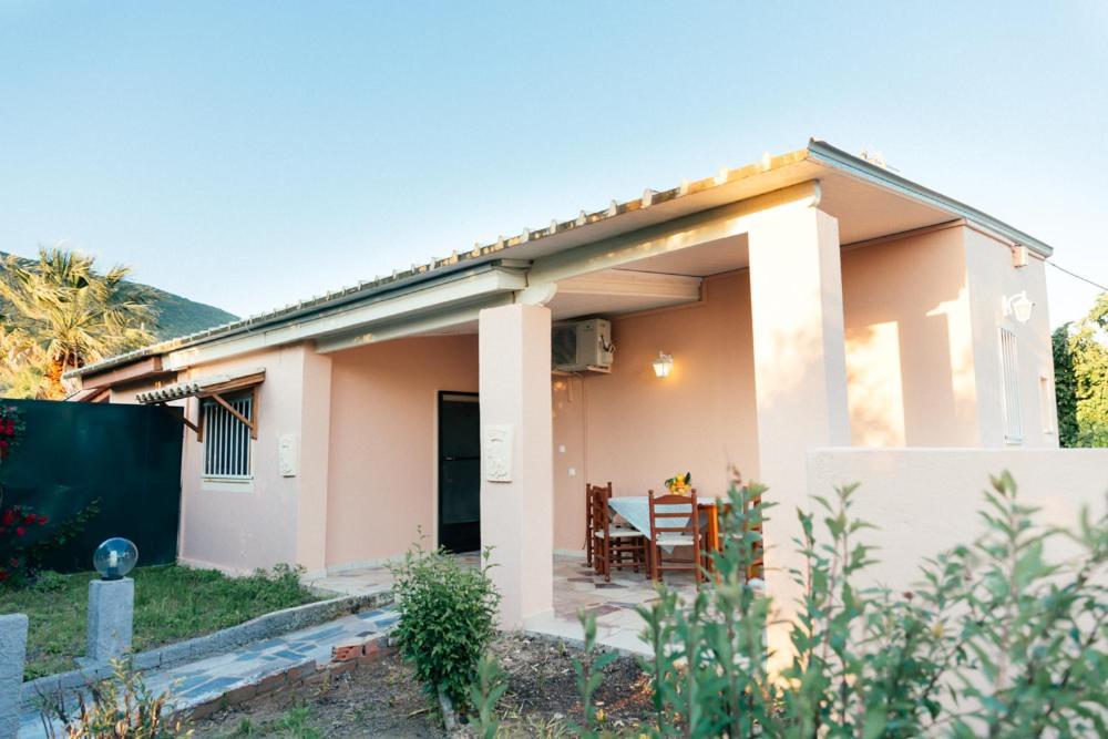 Kanouli Beach House Hébergement de vacances Halikounas