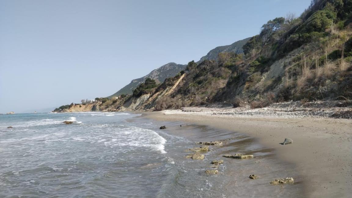 Kanouli Beach House Halikounas